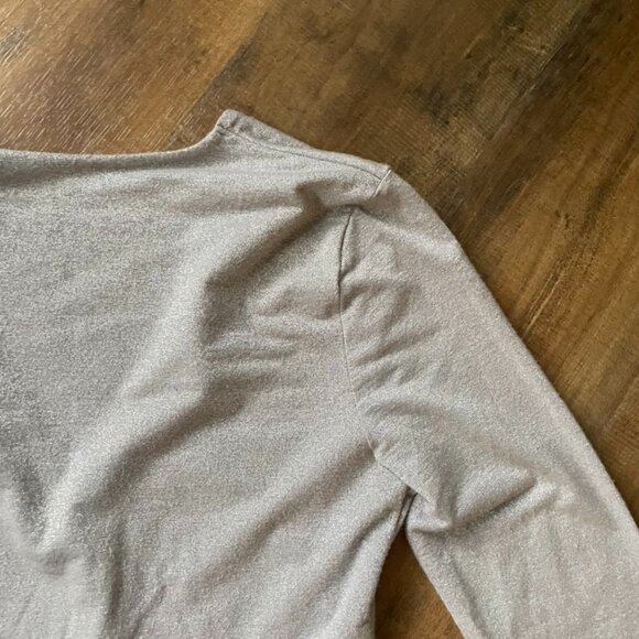 Abercrombie & Fitch Silver Metallic Long Sleeve Deep V Bodysuit Size M - Picture 10 of 11